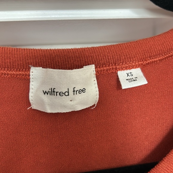 WILFRED | Aritzia Primary Tee | XS - Picture 4 of 10